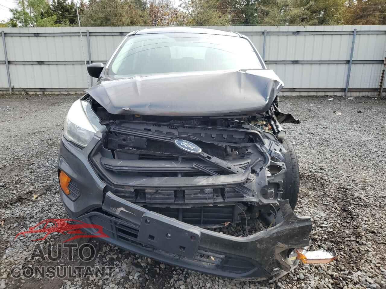 FORD ESCAPE 2017 - 1FMCU0F71HUD05108