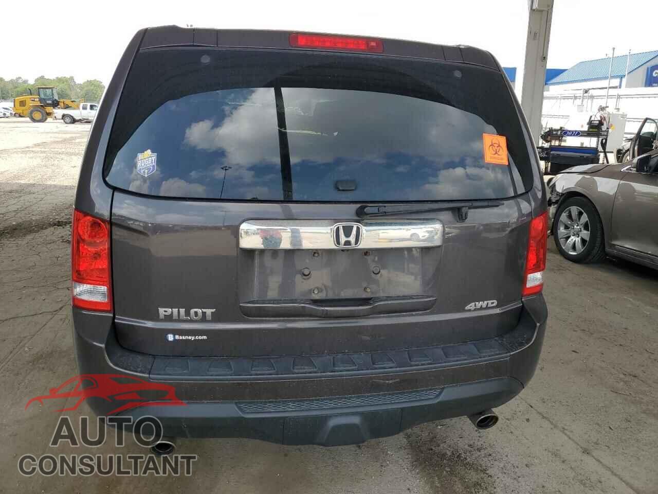 HONDA PILOT 2013 - 5FNYF4H52DB016426