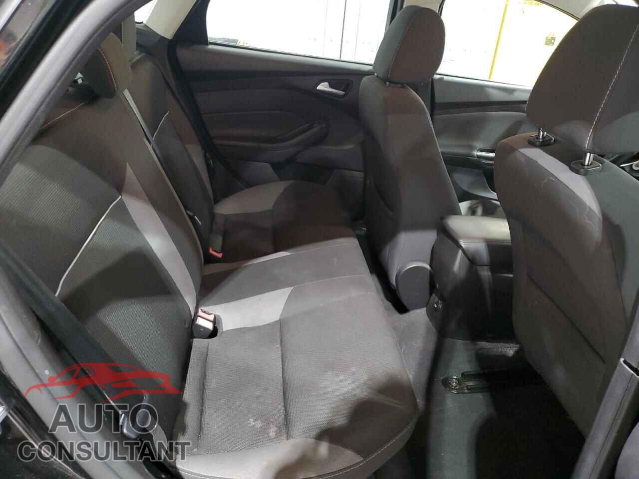 FORD FOCUS 2014 - 1FADP3F27EL448562