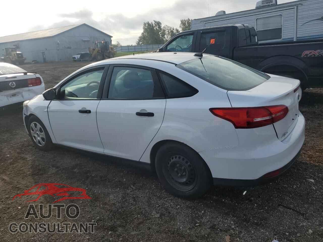 FORD FOCUS 2015 - 1FADP3E21FL305626