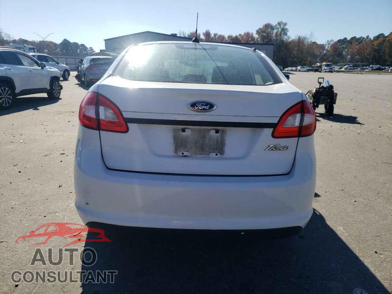 FORD FIESTA 2013 - 3FADP4AJ8DM214724