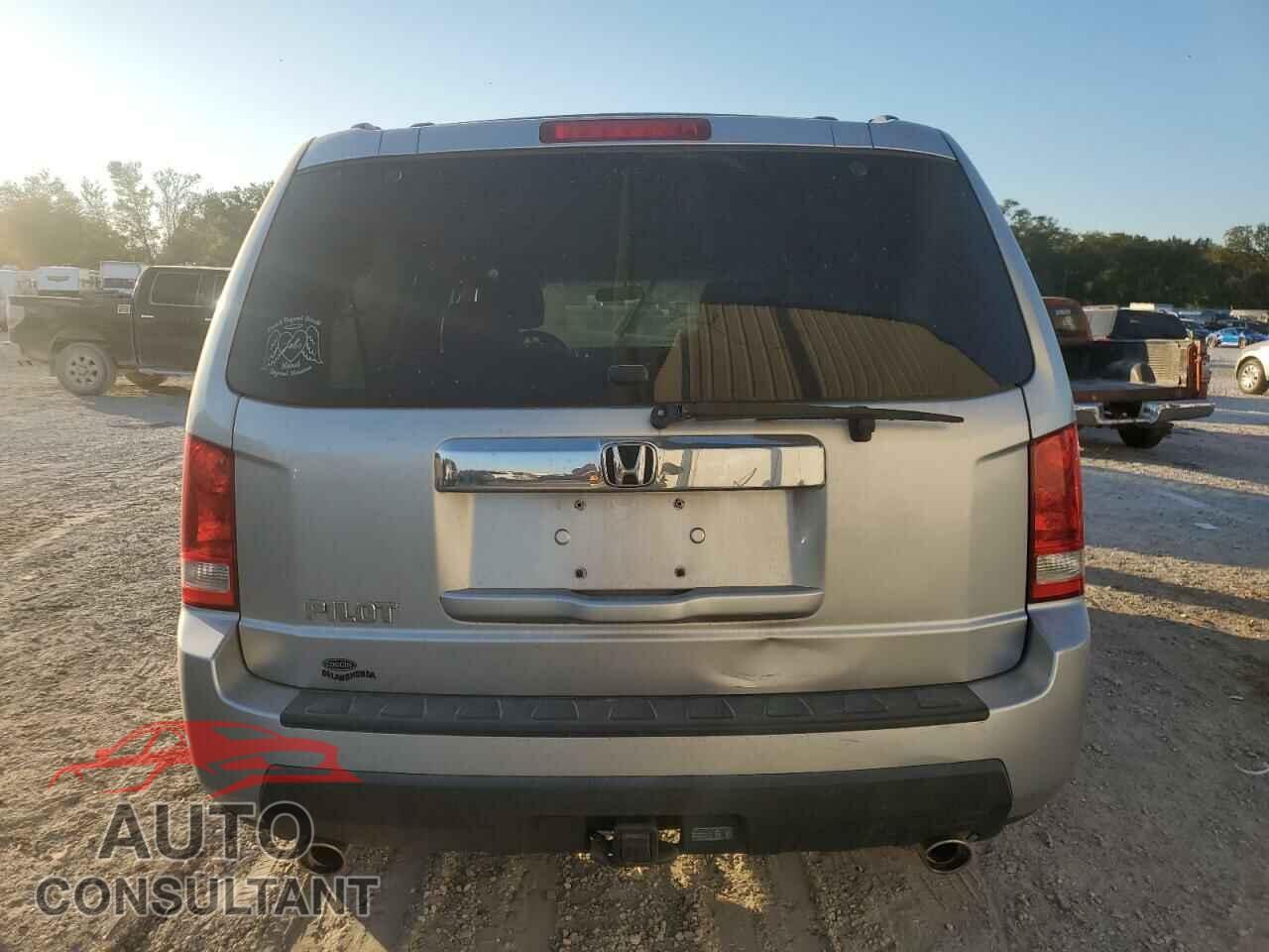 HONDA PILOT 2011 - 5FNYF3H41BB025245