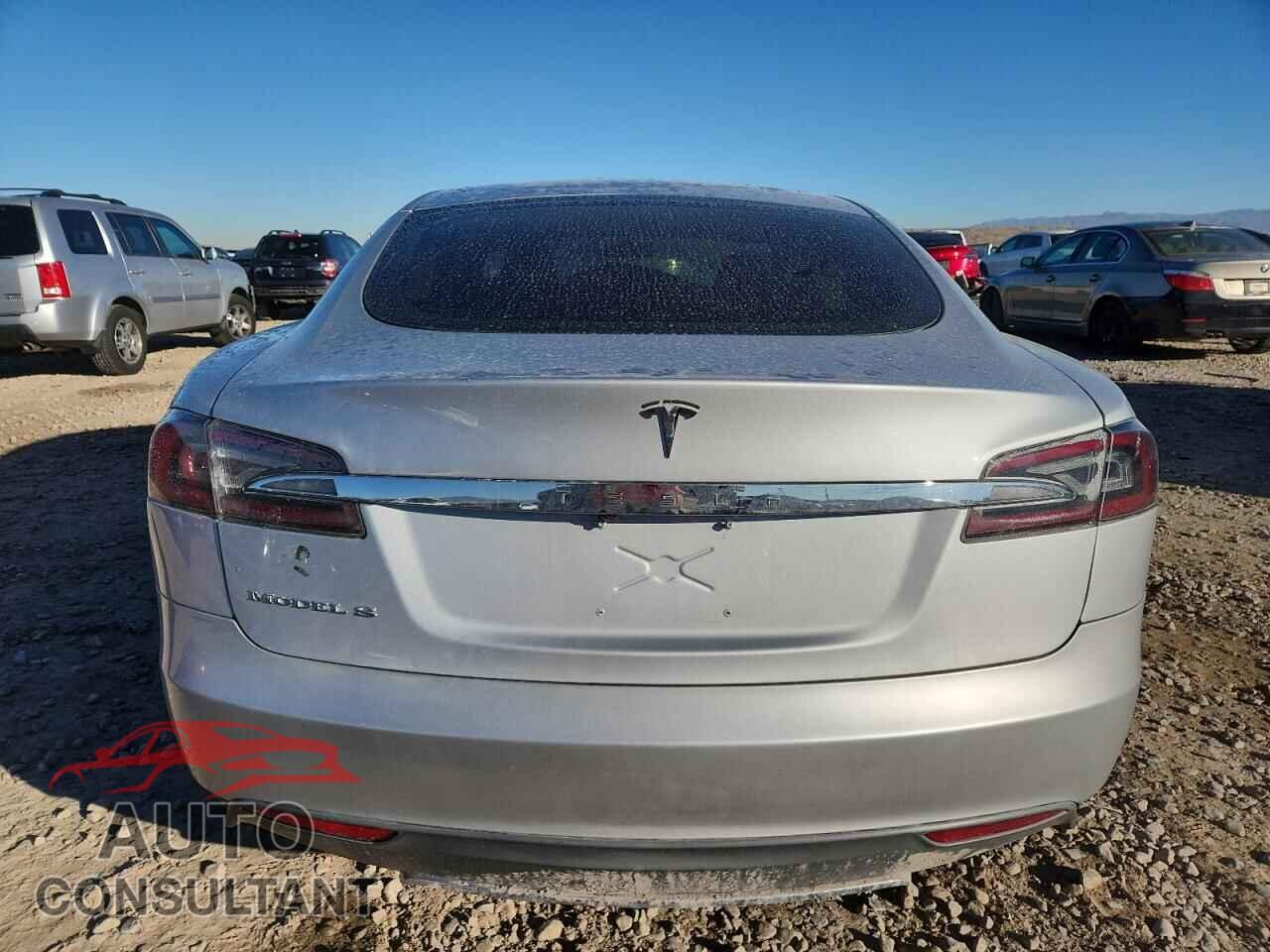 TESLA MODEL S 2013 - 5YJSA1AG2DFP09401