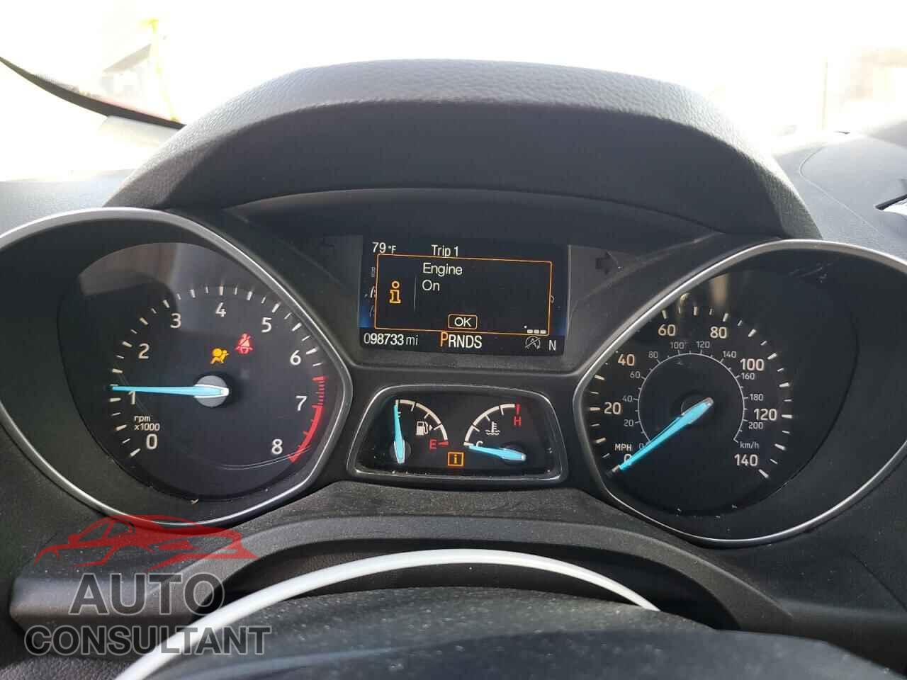 FORD ESCAPE 2017 - 1FMCU0J99HUE18300