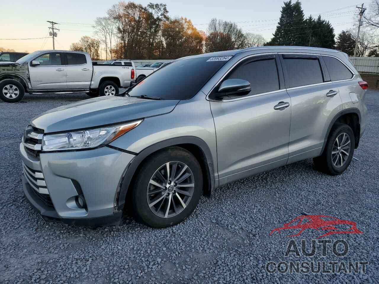 TOYOTA HIGHLANDER 2017 - 5TDKZRFH7HS516588