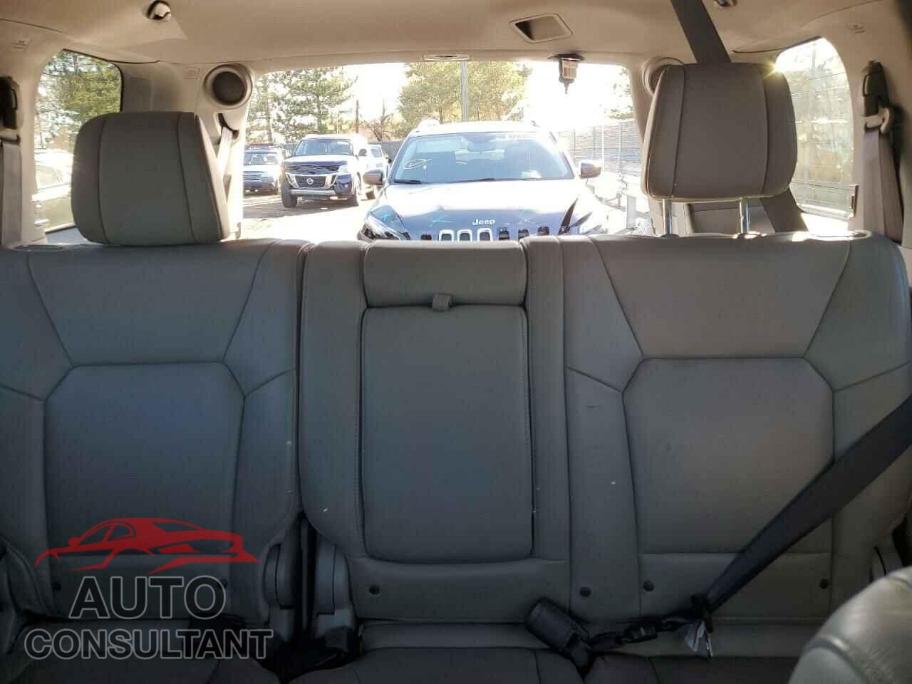 HONDA PILOT 2012 - 5FNYF4H9XCB047800