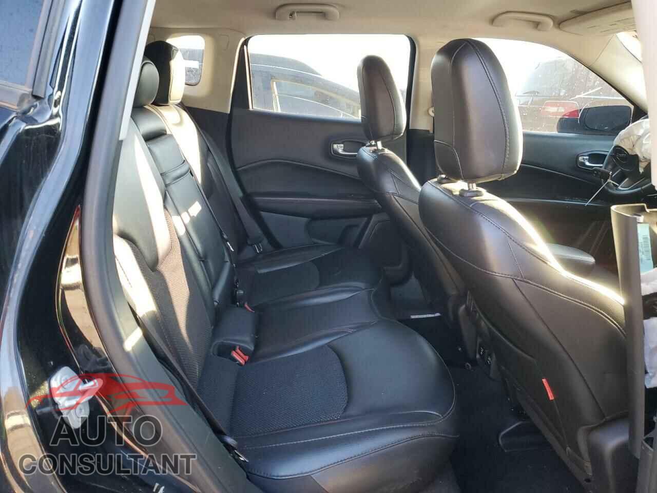 JEEP COMPASS 2019 - 3C4NJDDB7KT618248
