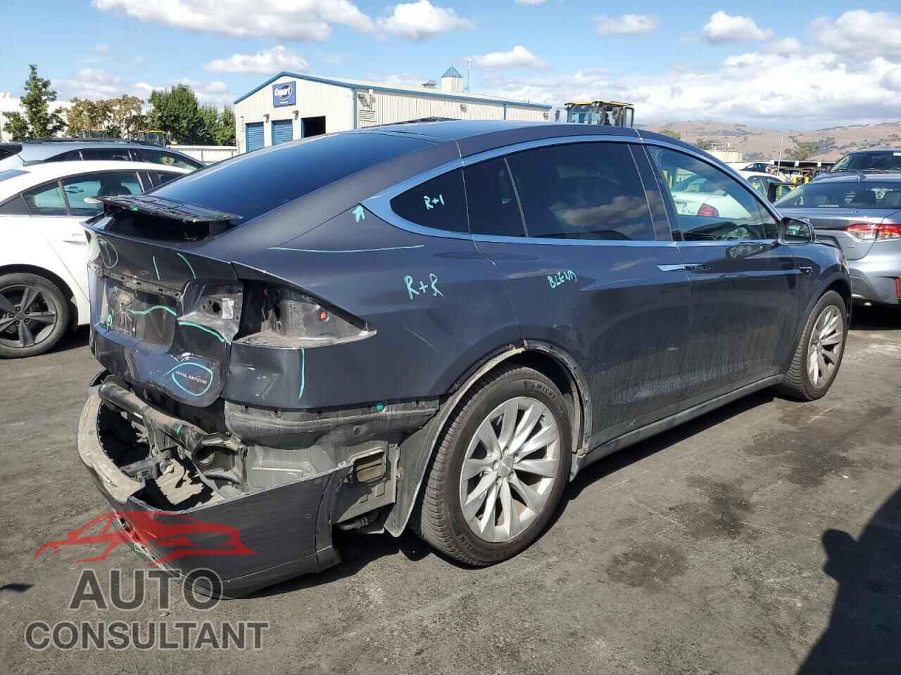 TESLA MODEL X 2019 - 5YJXCBE28KF181039