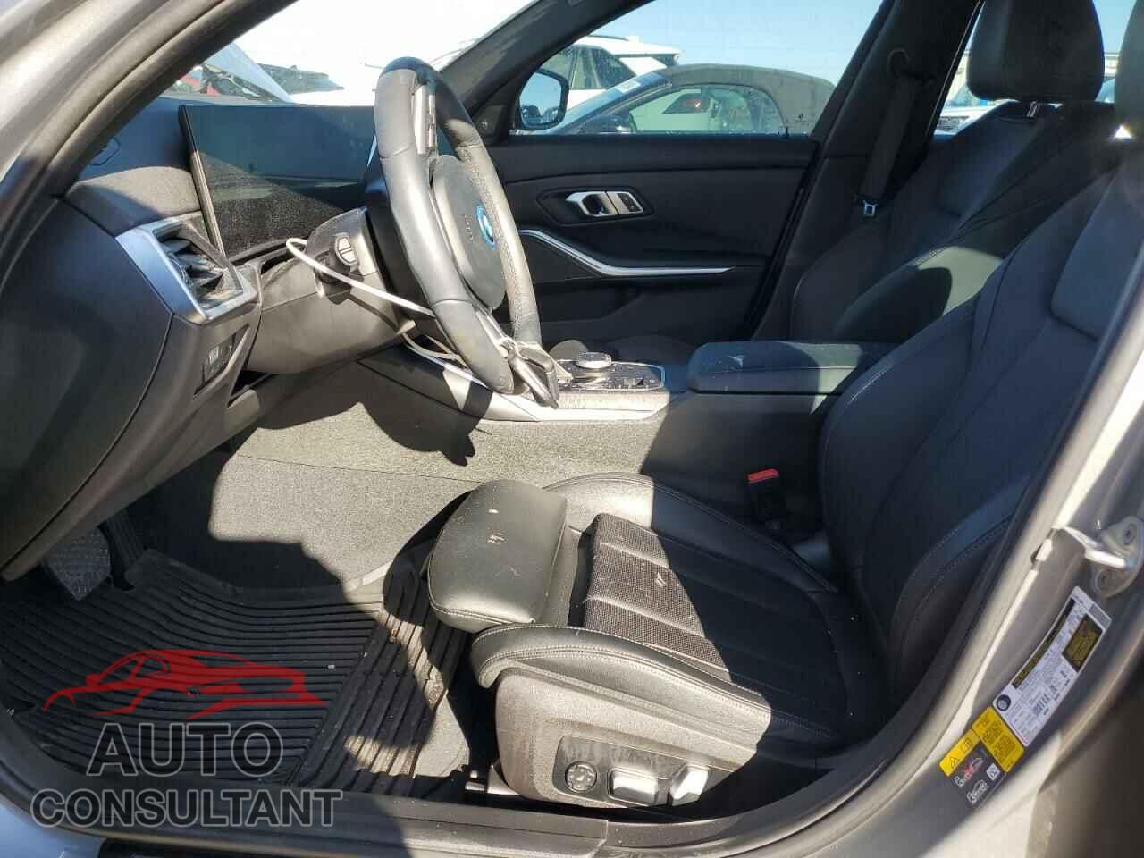 BMW 3 SERIES 2023 - 3MW39FS07P8D00974