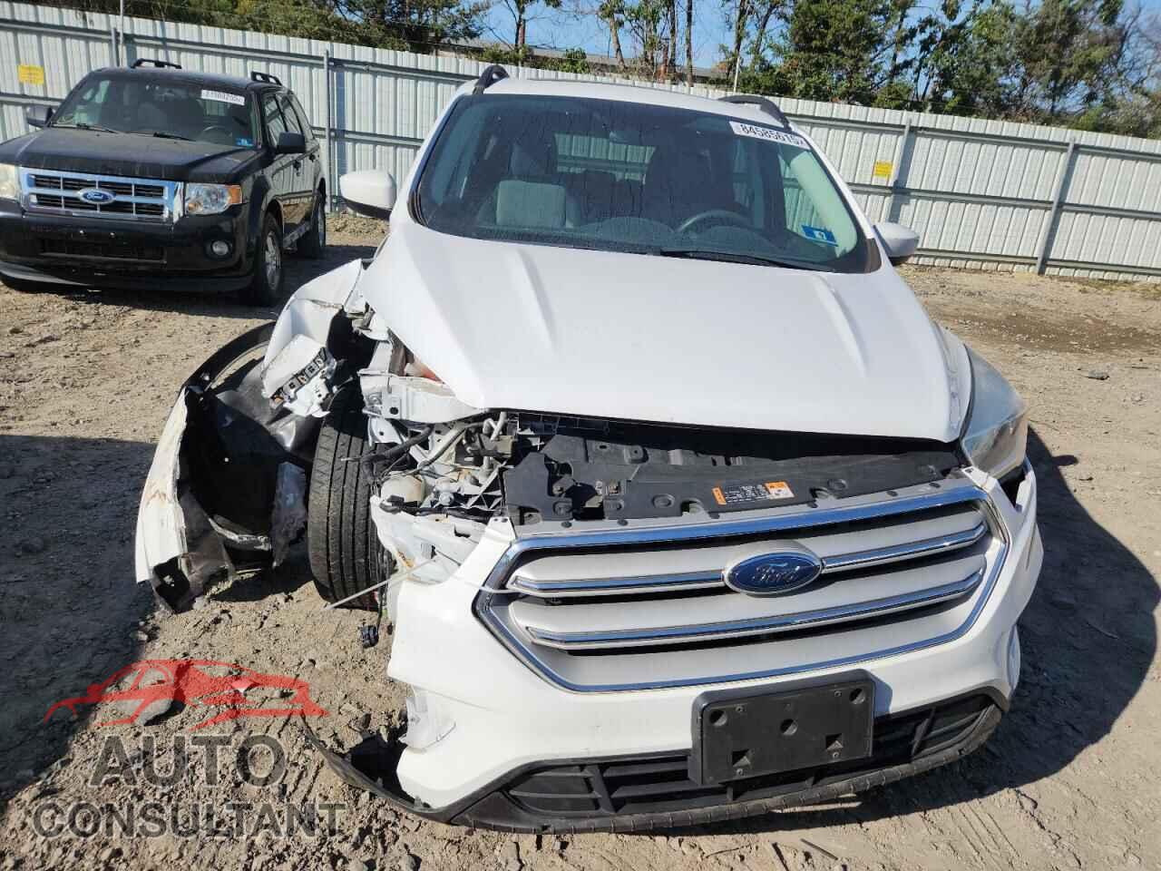 FORD ESCAPE 2018 - 1FMCU9GD4JUB92950