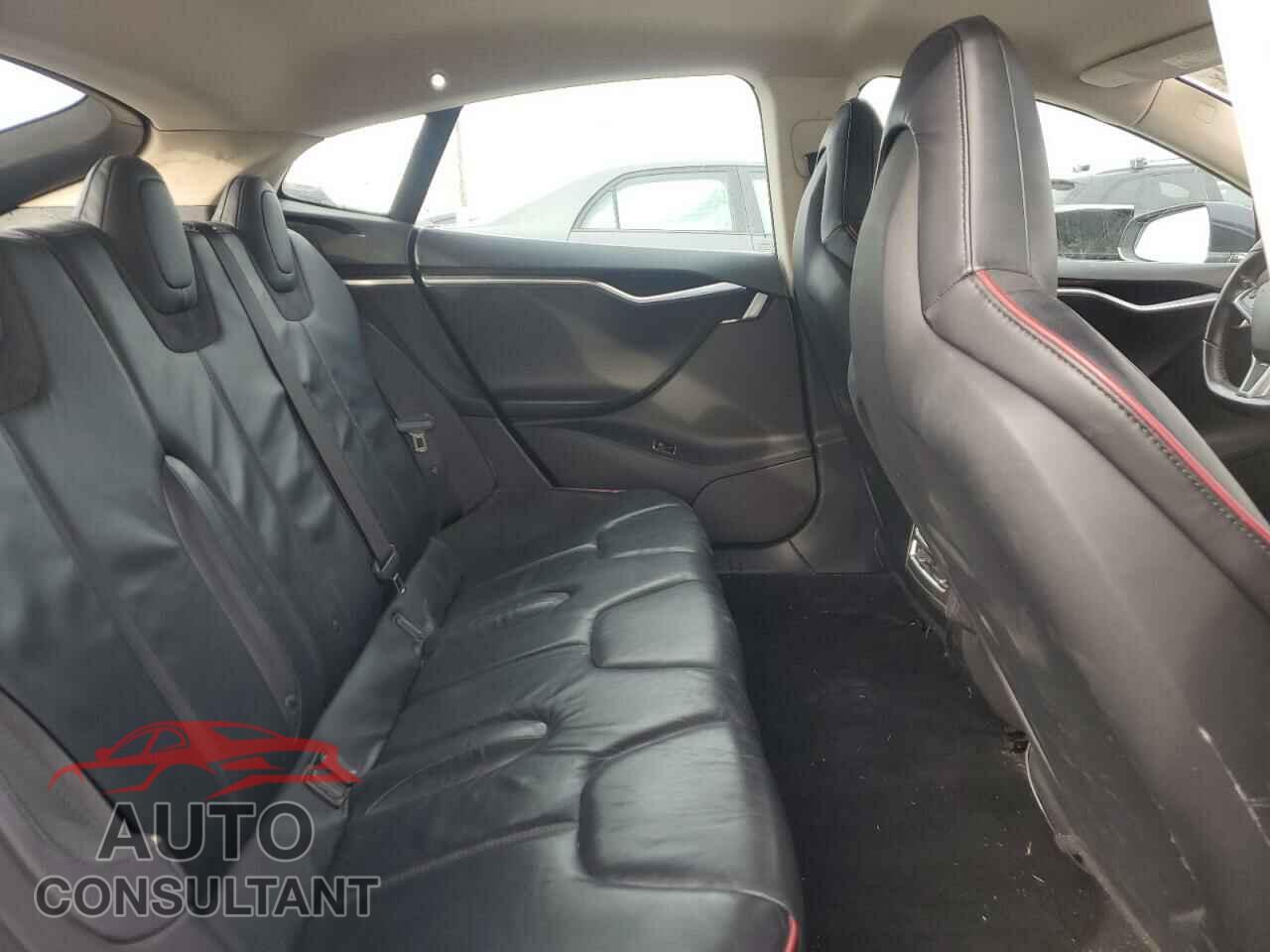 TESLA MODEL S 2013 - 5YJSA1CN4DFP21013