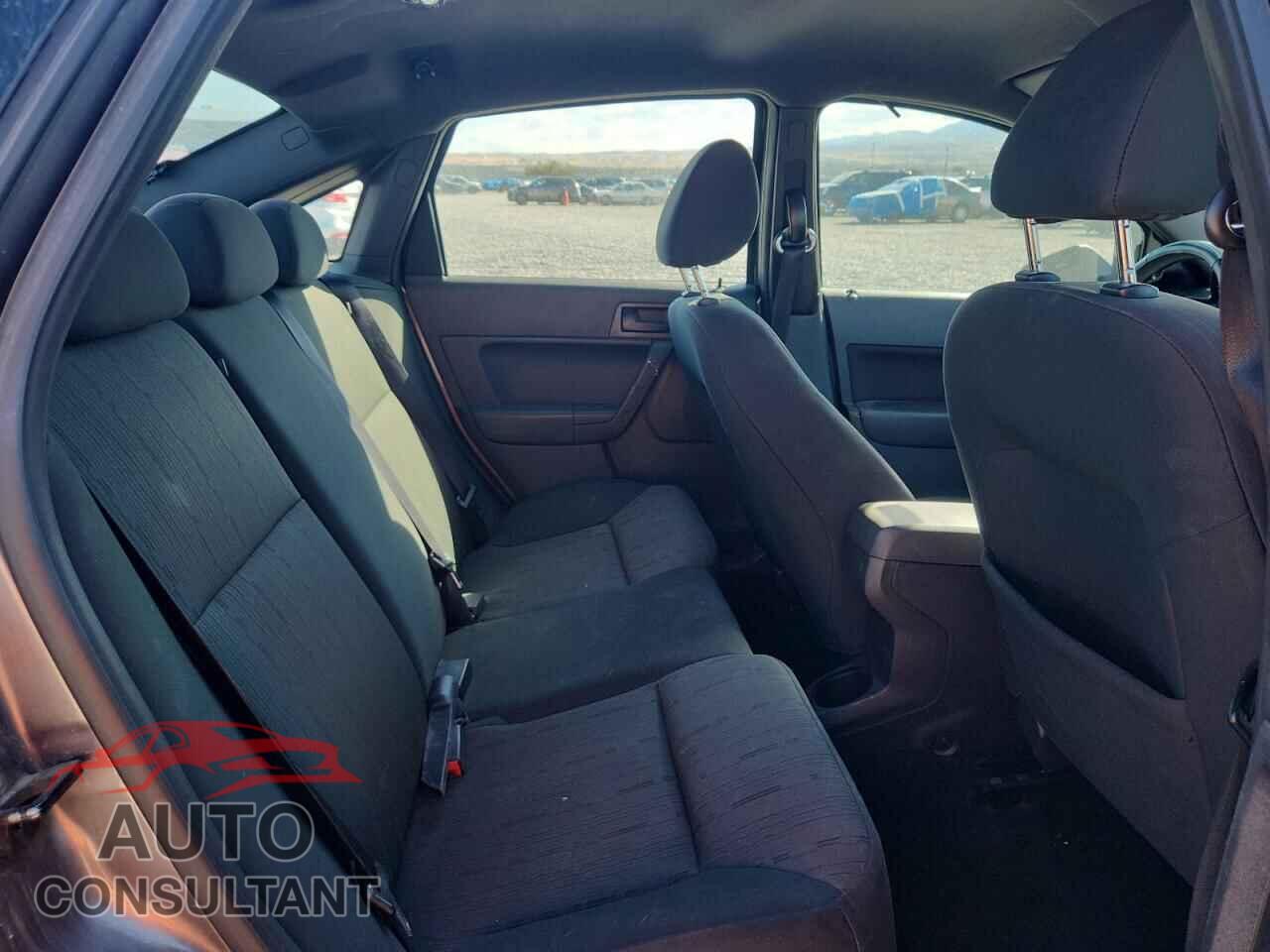 FORD FOCUS 2010 - 1FAHP3FN8AW253722