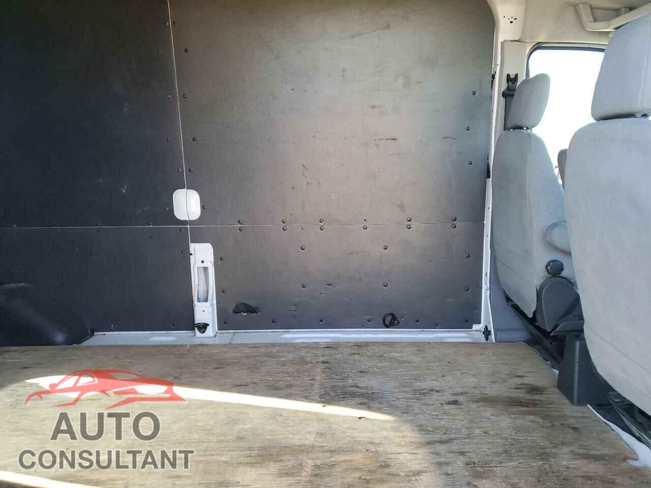 FORD TRANSIT 2015 - 1FTNR2XG2FKA04669