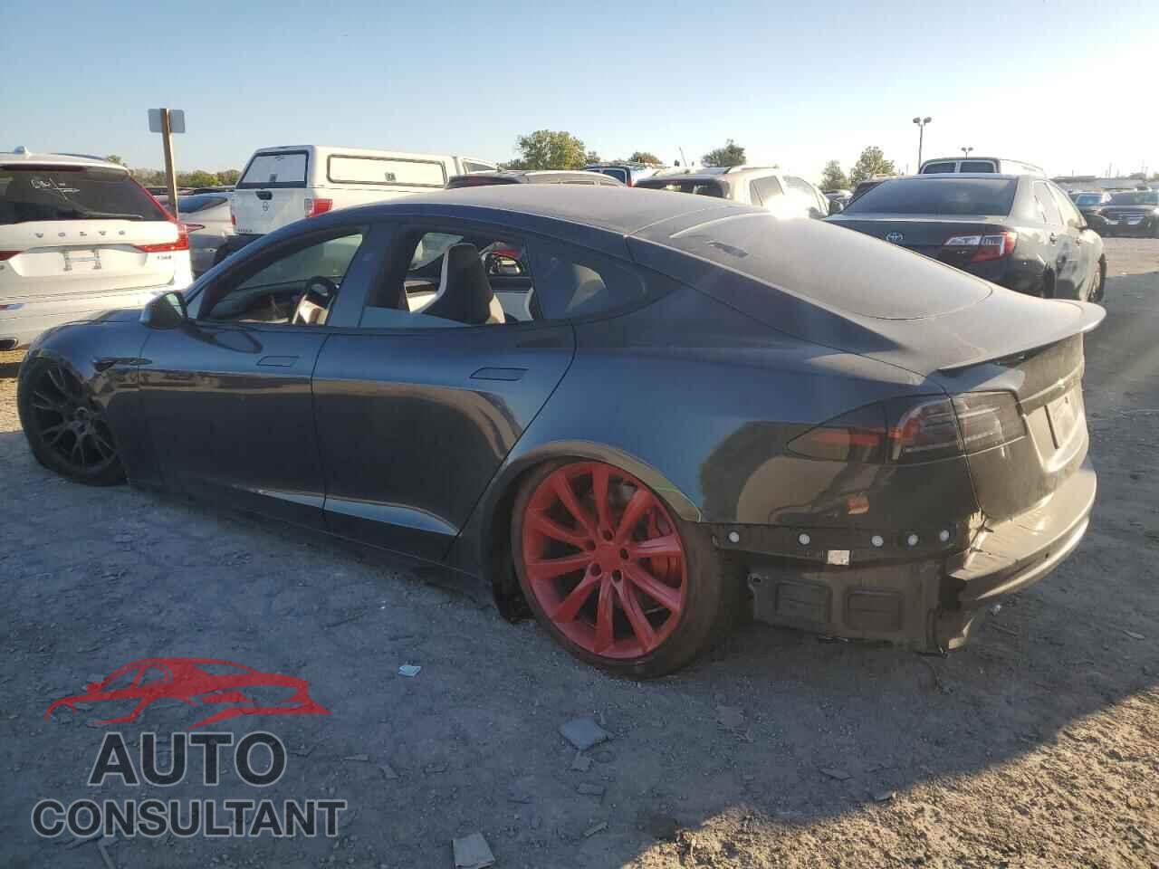 TESLA MODEL S 2024 - 5YJSA1E6XRF538664