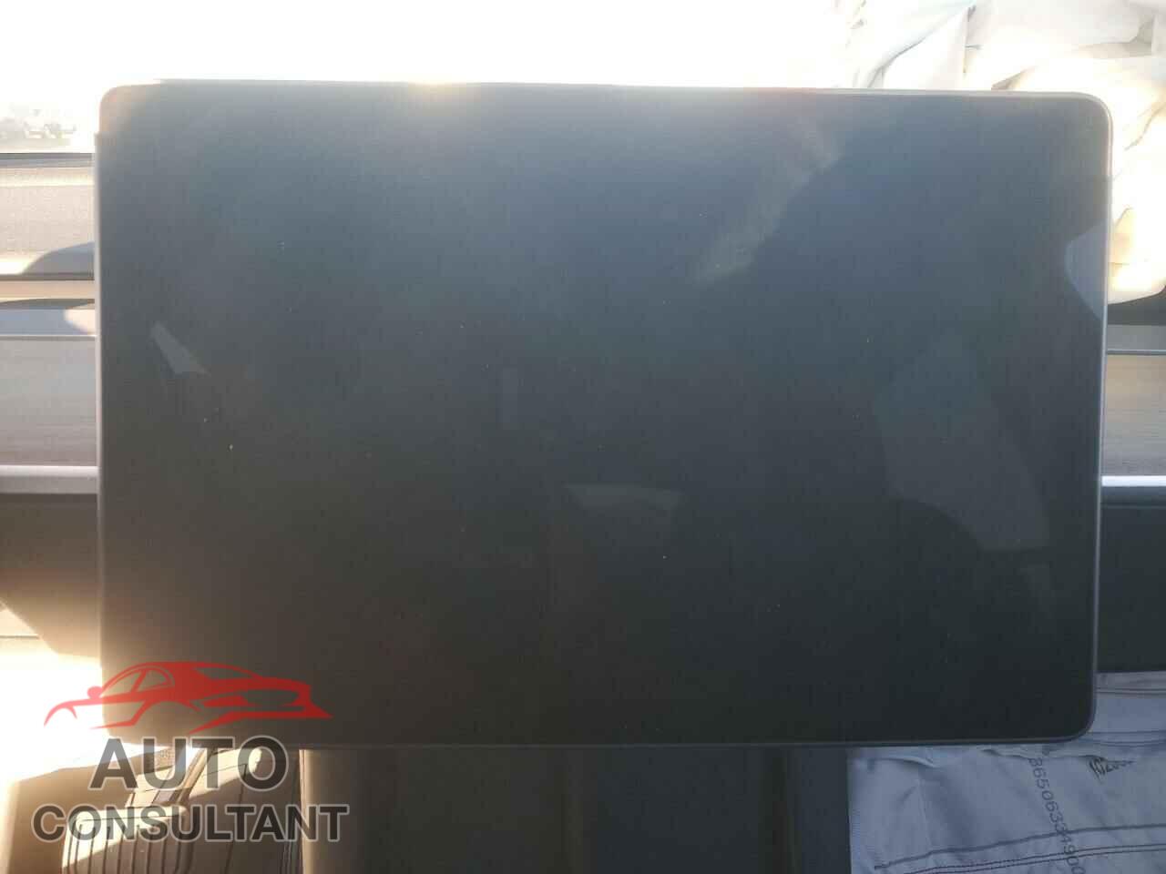 TESLA MODEL Y 2023 - 7SAYGDEE2PF908183