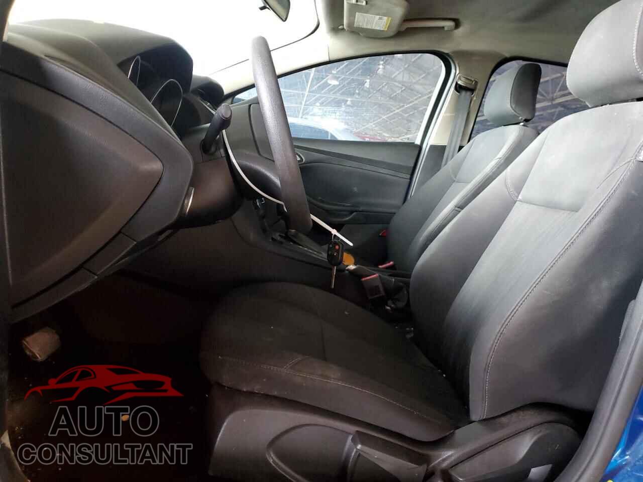 FORD FOCUS 2018 - 1FADP3F21JL230708