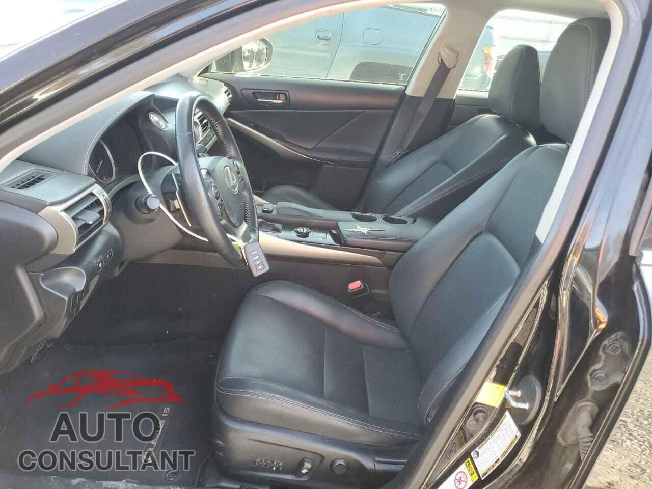 LEXUS IS 2014 - JTHBF1D25E5017927