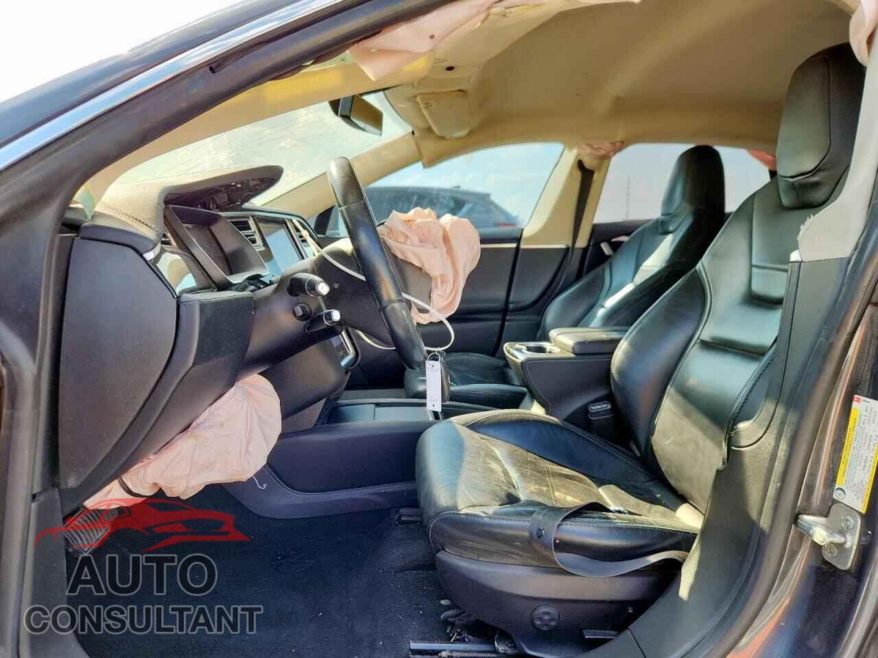 TESLA MODEL S 2015 - 5YJSA1S27FF086590