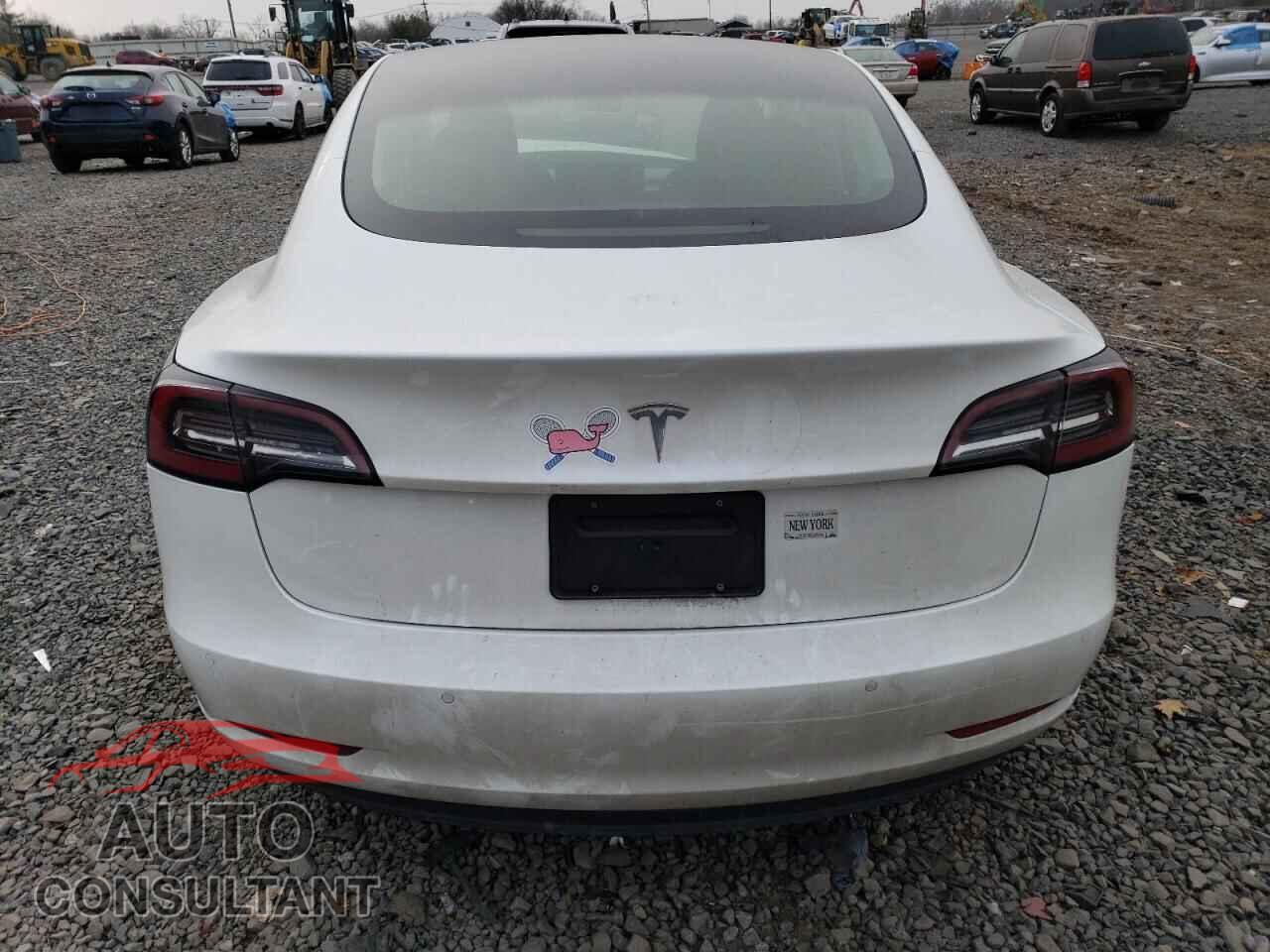 TESLA MODEL 3 2022 - 5YJ3E1EA8NF315112