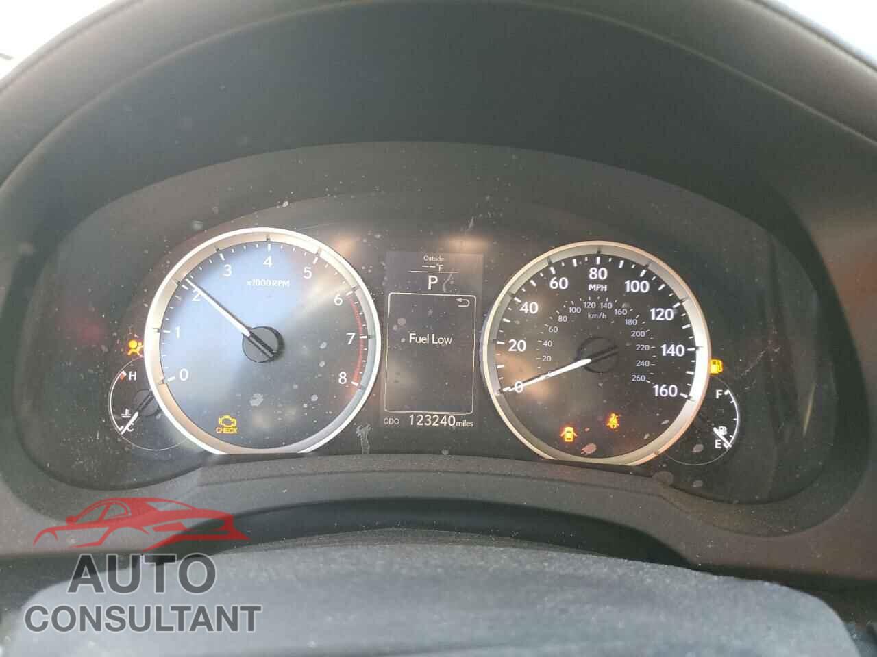 LEXUS IS 2016 - JTHBA1D20G5013012