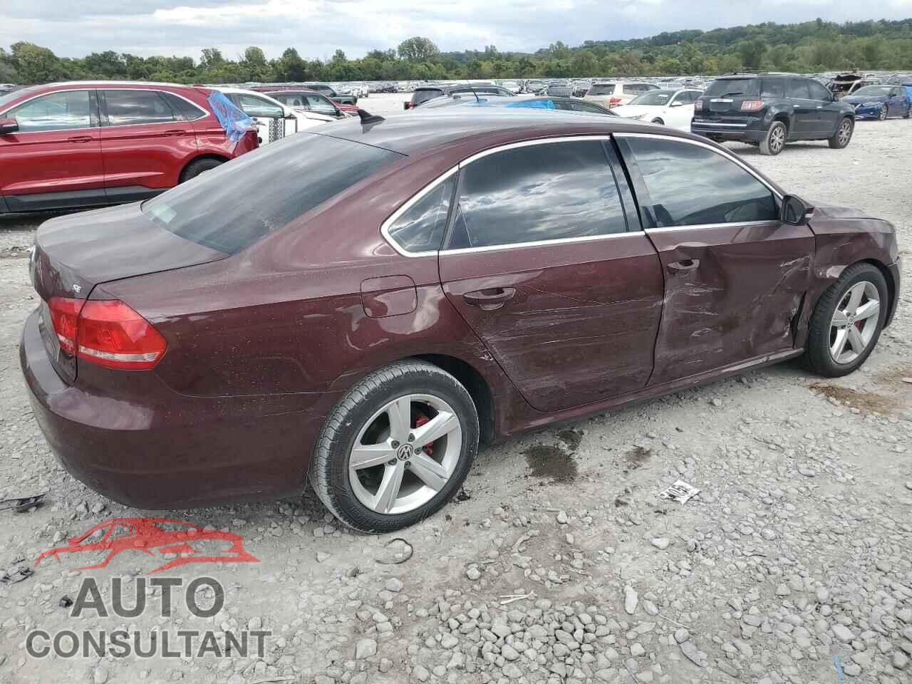 VOLKSWAGEN PASSAT 2013 - 1VWBP7A32DC009581