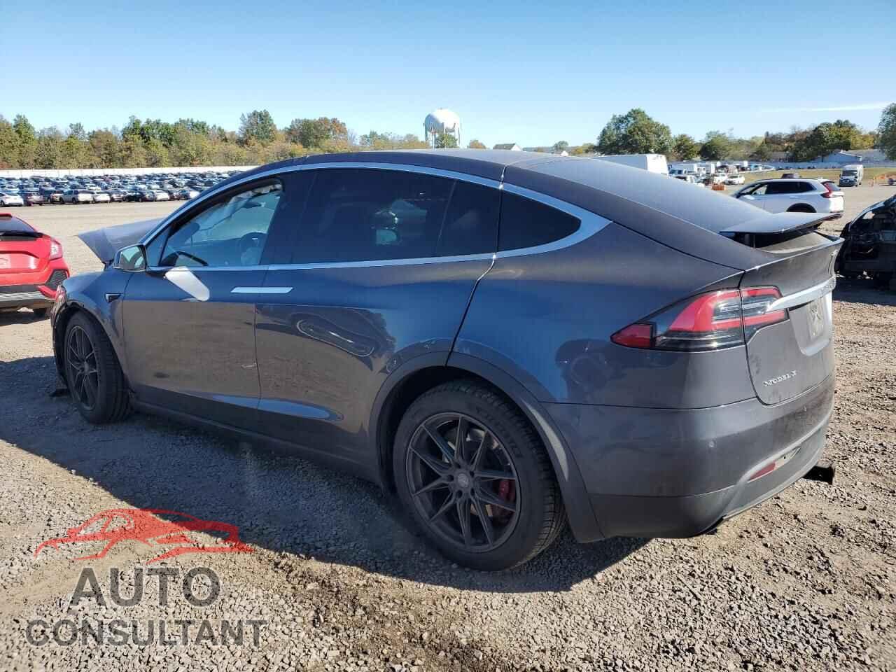 TESLA MODEL X 2018 - 5YJXCAE46JF090961