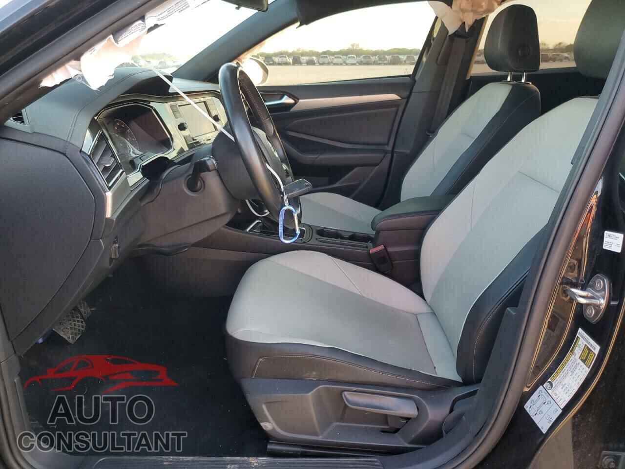VOLKSWAGEN JETTA 2019 - 3VWCB7BU7KM227165