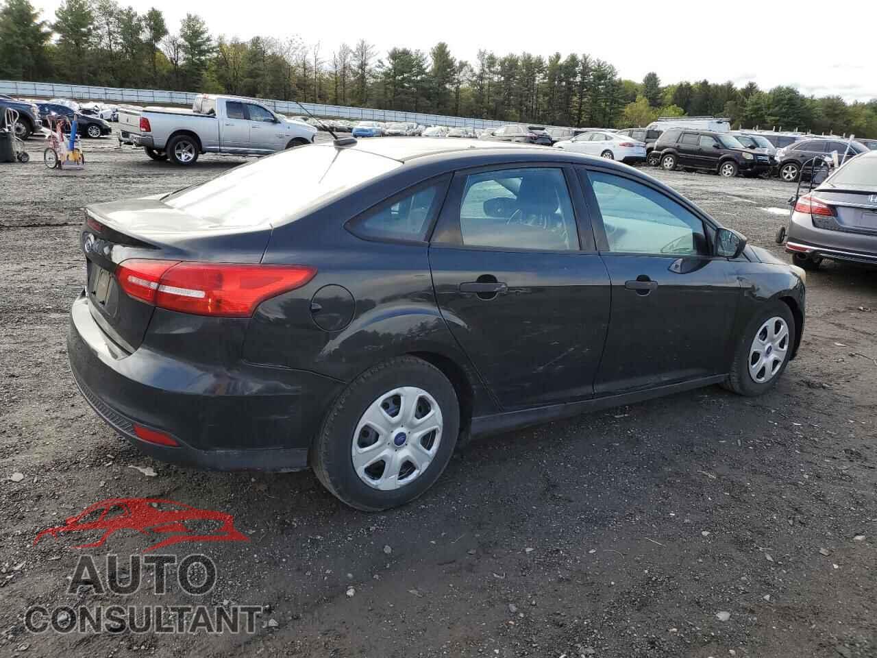 FORD FOCUS 2015 - 1FADP3E24FL228279
