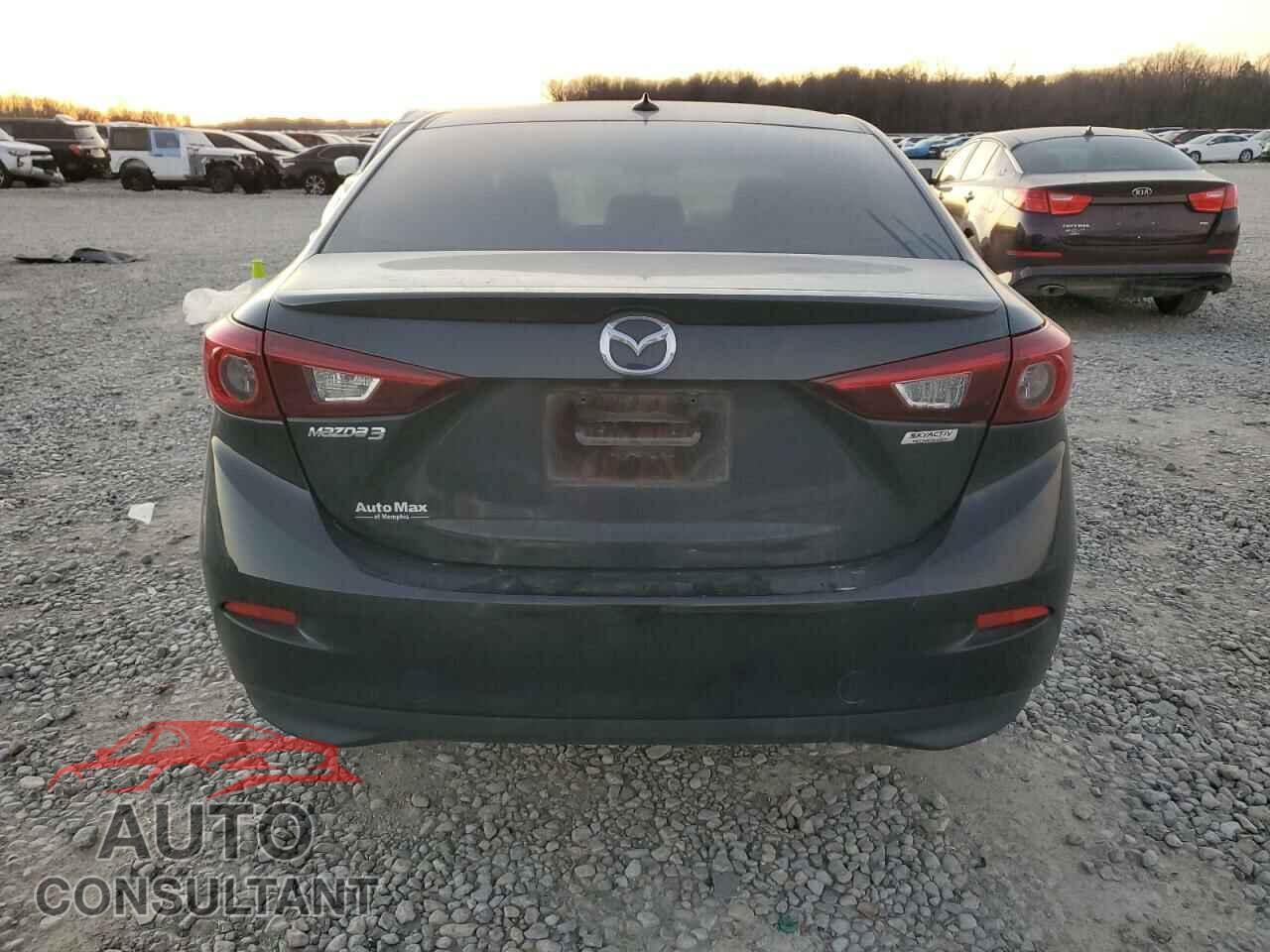 MAZDA 3 2017 - 3MZBN1W39HM132956