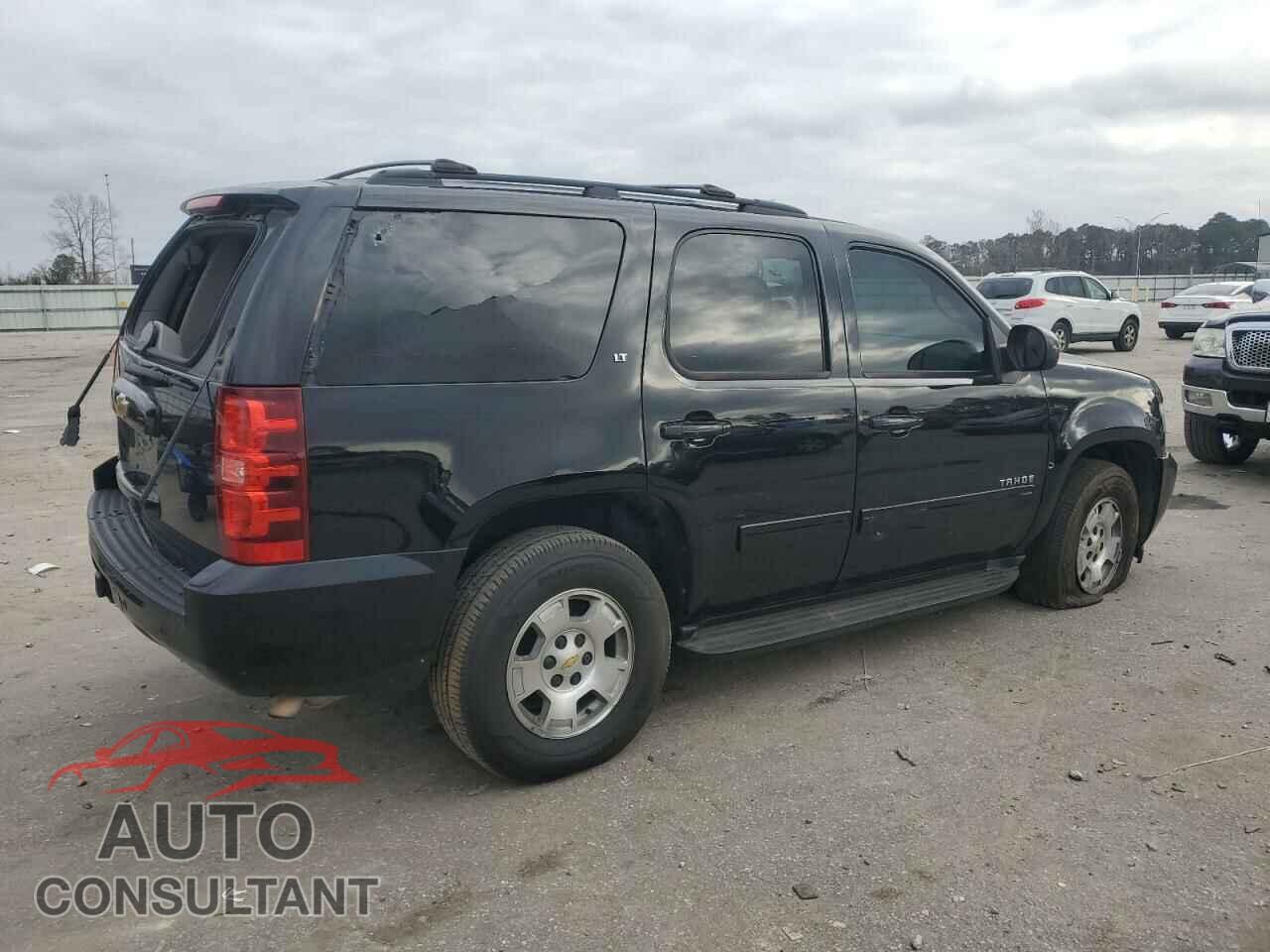 CHEVROLET TAHOE 2013 - 1GNSCBE07DR368947
