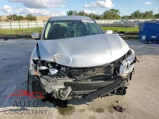 NISSAN ROGUE 2017 - KNMAT2MT0HP500027