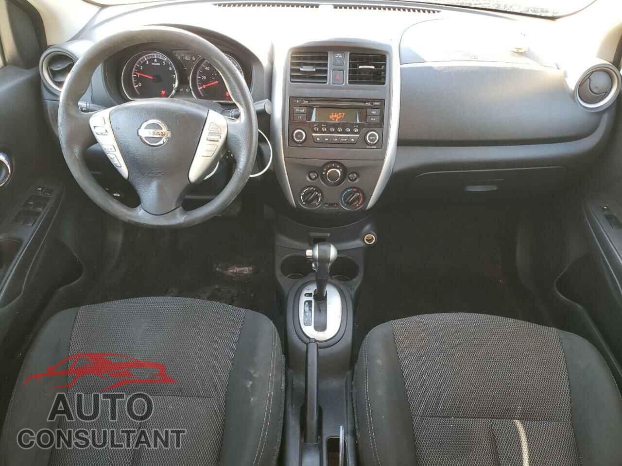 NISSAN VERSA 2017 - 3N1CN7AP3HL902596