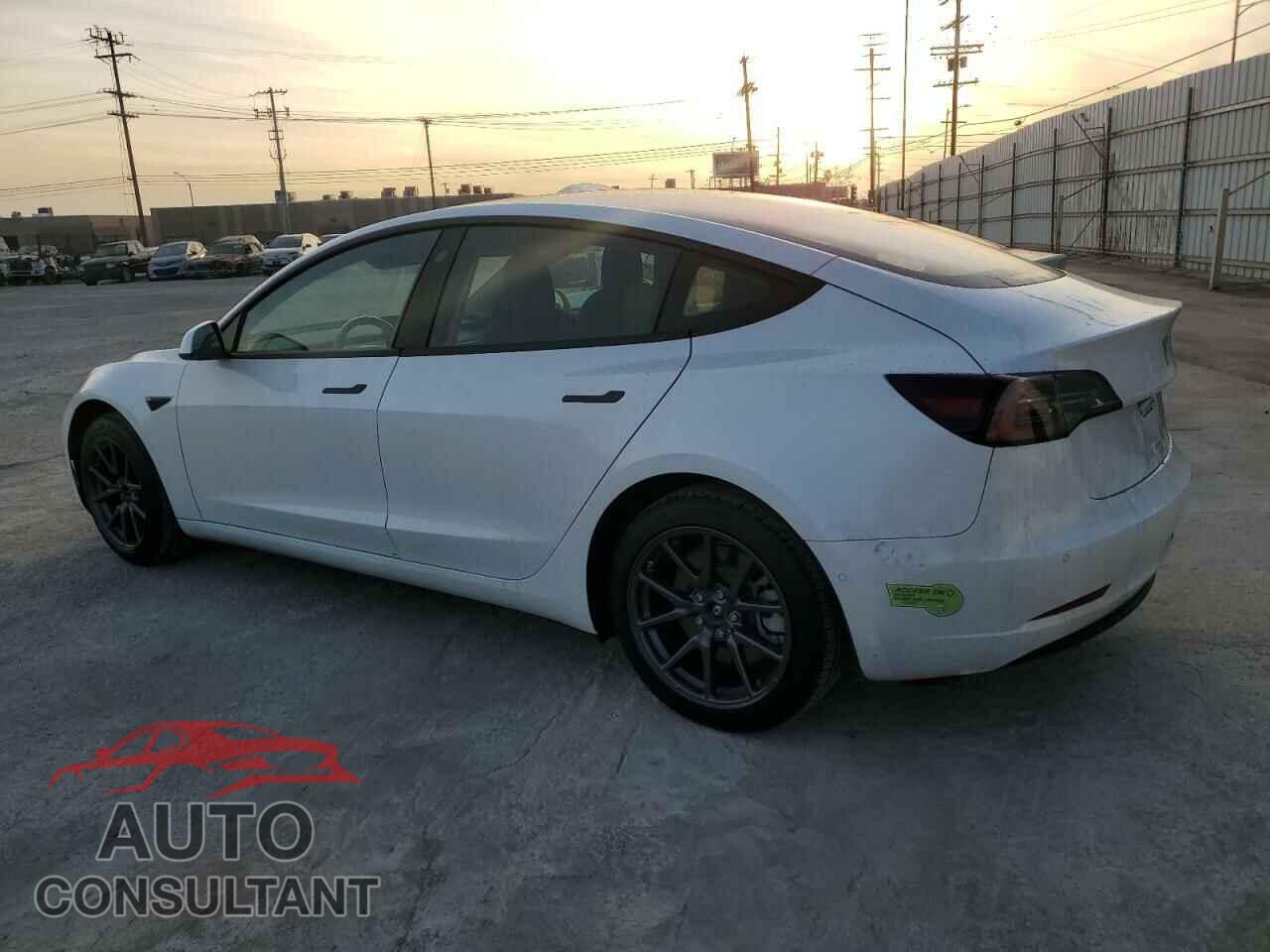 TESLA MODEL 3 2022 - 5YJ3E1EB5NF137796