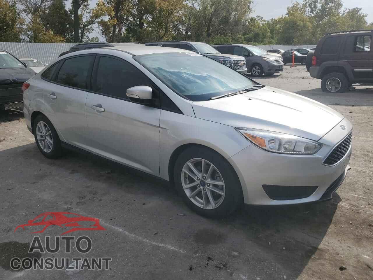 FORD FOCUS 2017 - 1FADP3F22HL328446