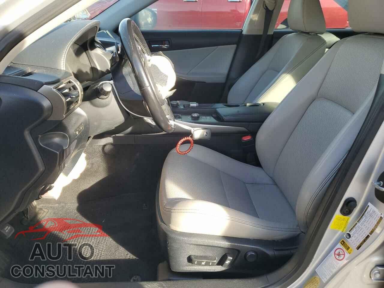 LEXUS IS 2016 - JTHBA1D22G5018650