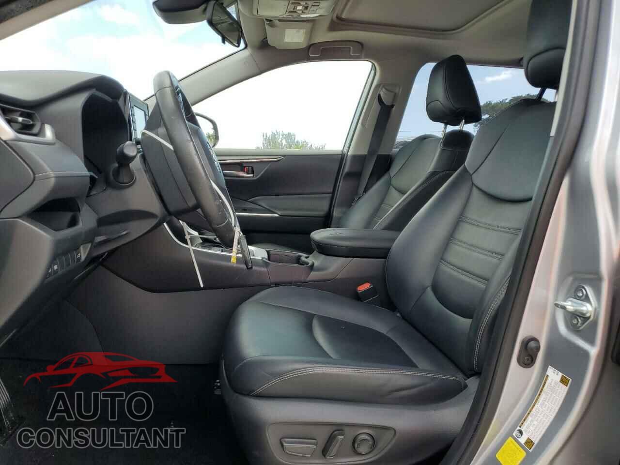 TOYOTA RAV4 2020 - JTMC1RFV4LD054612