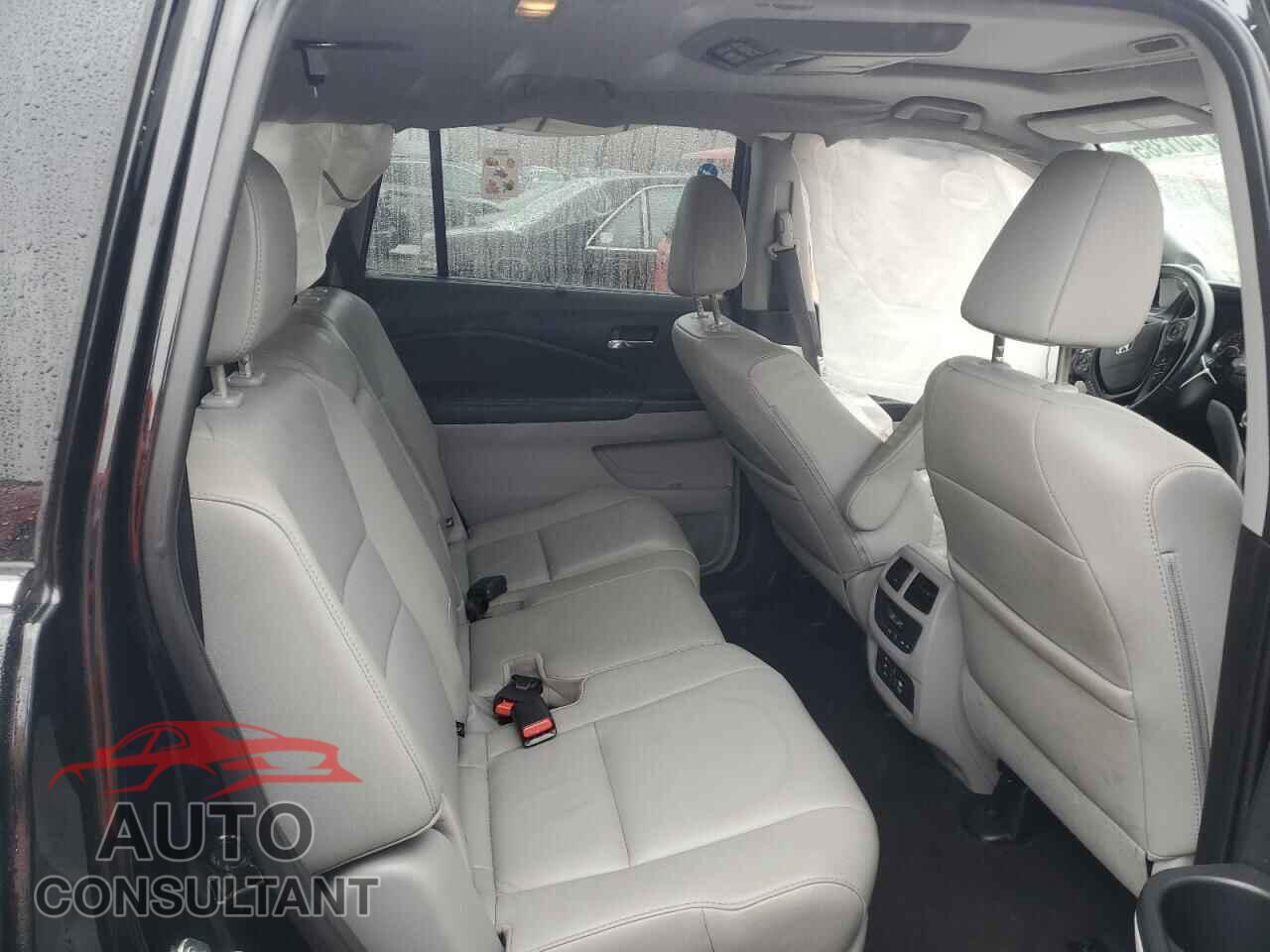 HONDA PILOT 2016 - 5FNYF6H96GB128147