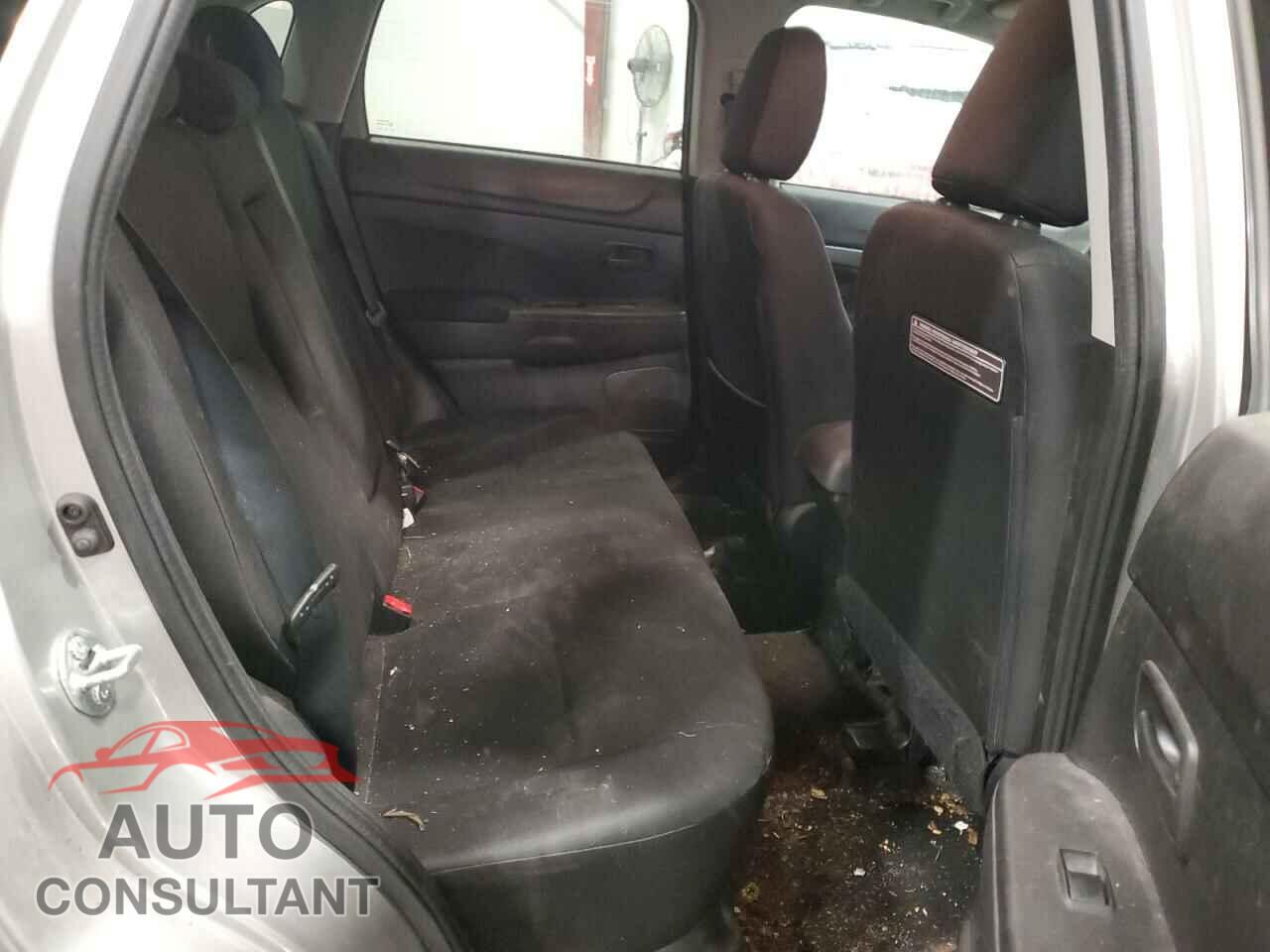 MITSUBISHI OUTLANDER 2015 - 4A4AR3AUXFE021021