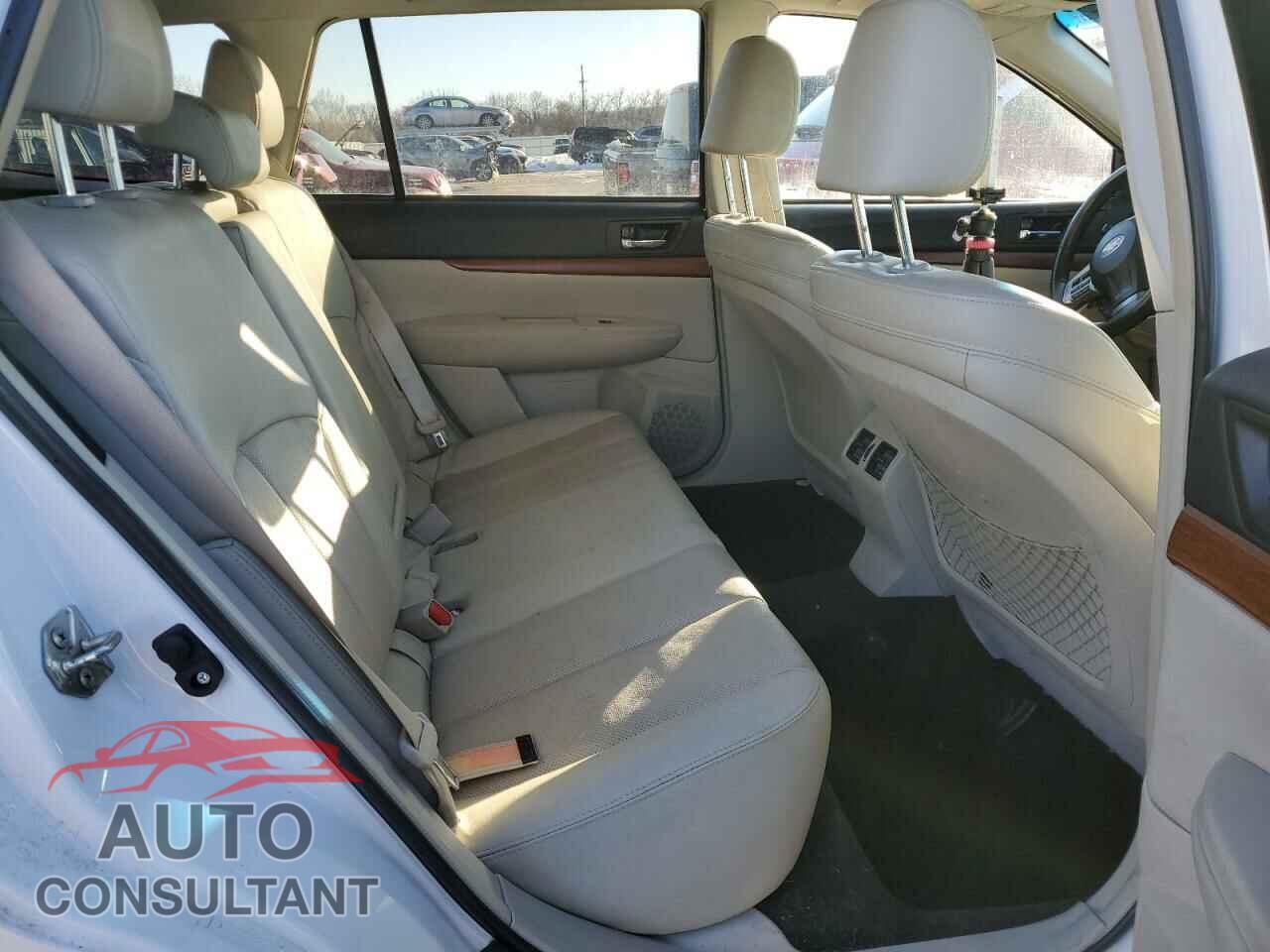 SUBARU OUTBACK 2014 - 4S4BRBLC0E3225908