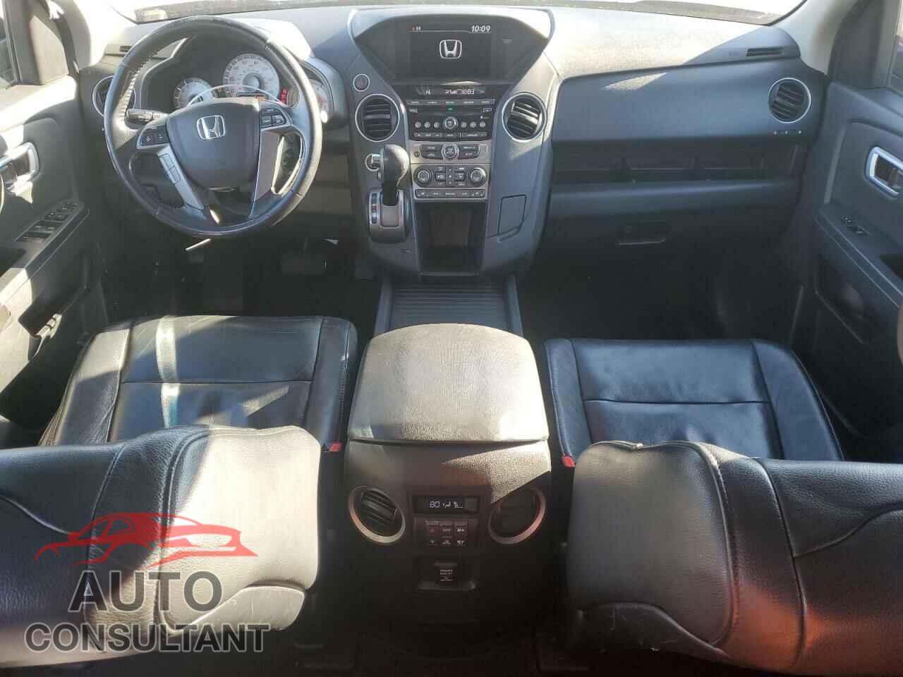 HONDA PILOT 2013 - 5FNYF4H50DB042930
