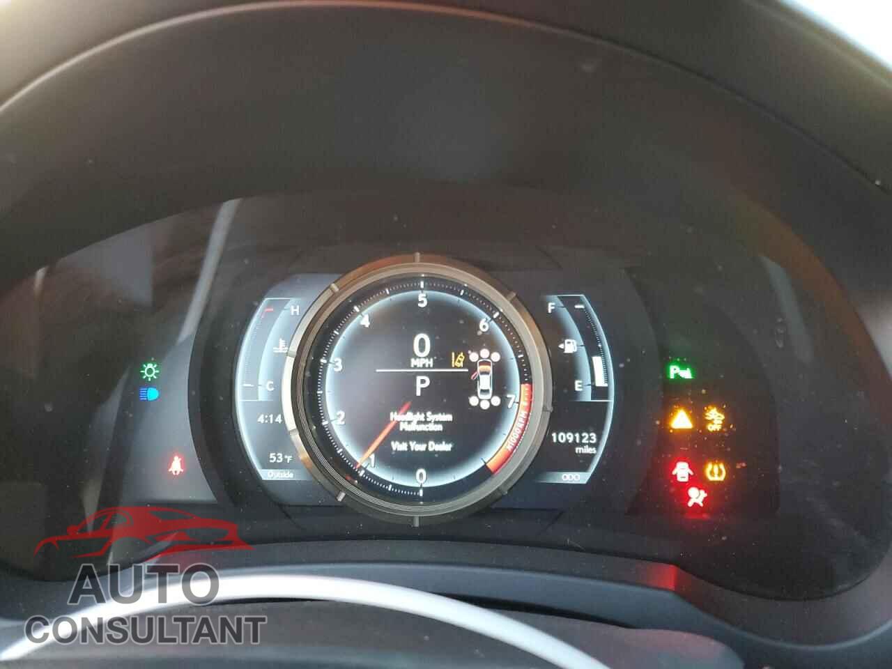 LEXUS IS 2018 - JTHC81D20J5026818