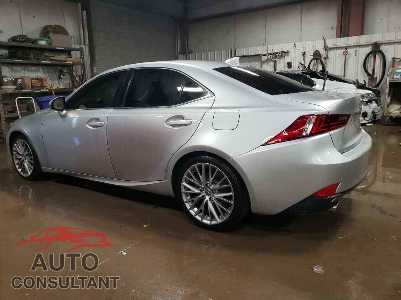 LEXUS IS 2015 - JTHCF1D25F5023619