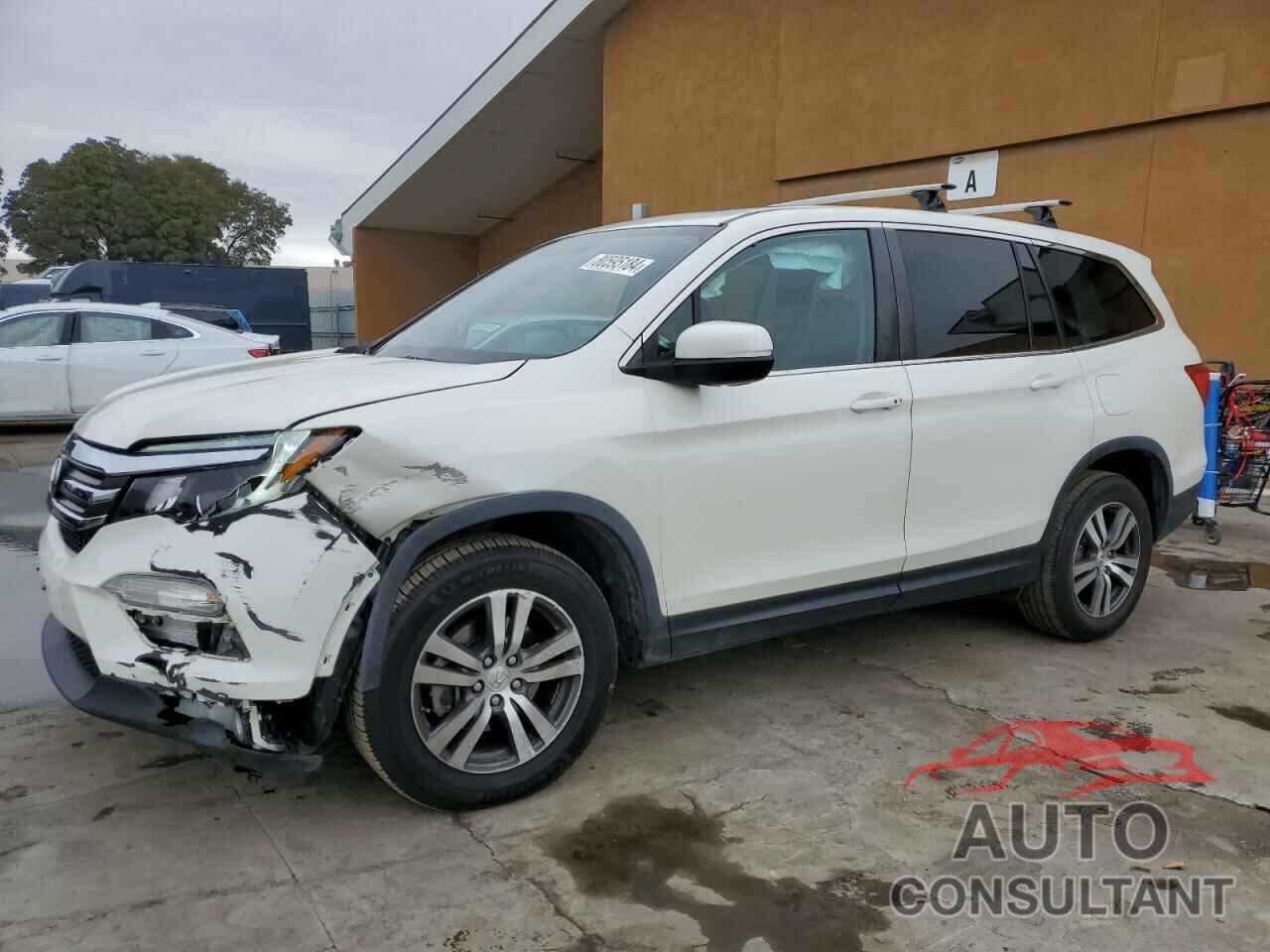 HONDA PILOT 2018 - 5FNYF6H57JB034721