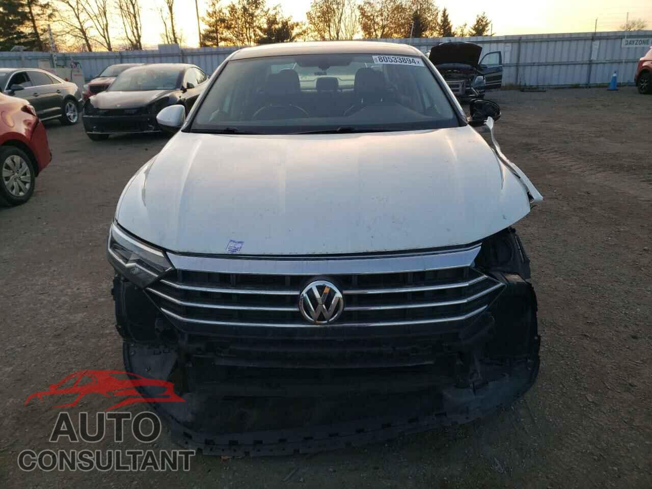 VOLKSWAGEN JETTA 2019 - 3VWE57BU4KM017882
