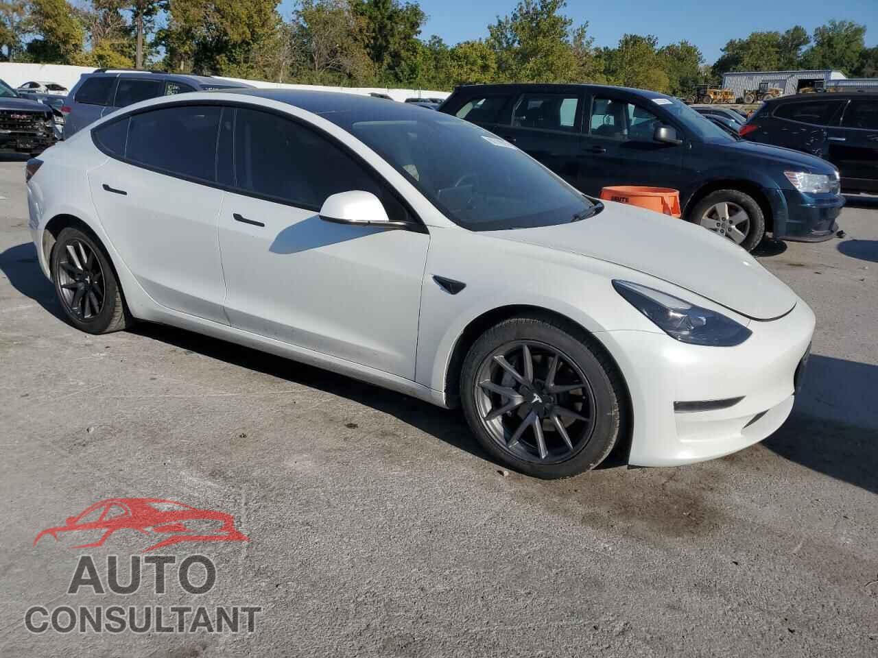 TESLA MODEL 3 2023 - 5YJ3E1EA5PF454097