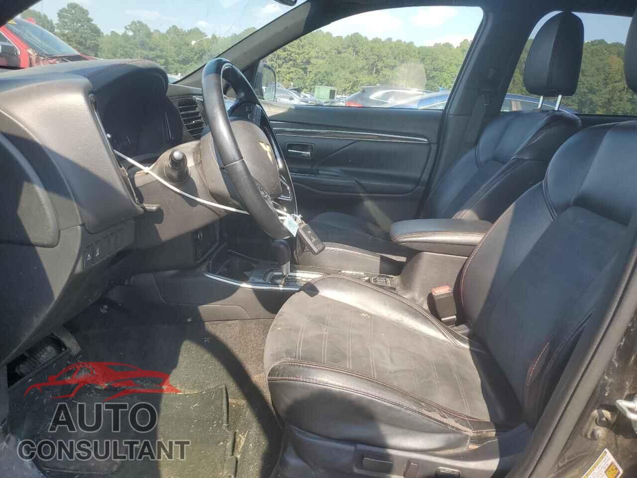 MITSUBISHI OUTLANDER 2020 - JA4AD3A38LZ042638