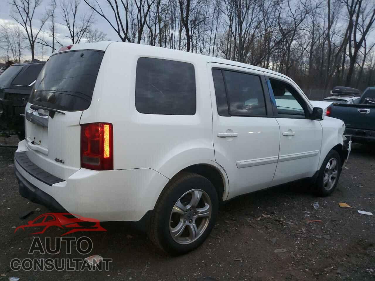 HONDA PILOT 2013 - 5FNYF4H64DB072070