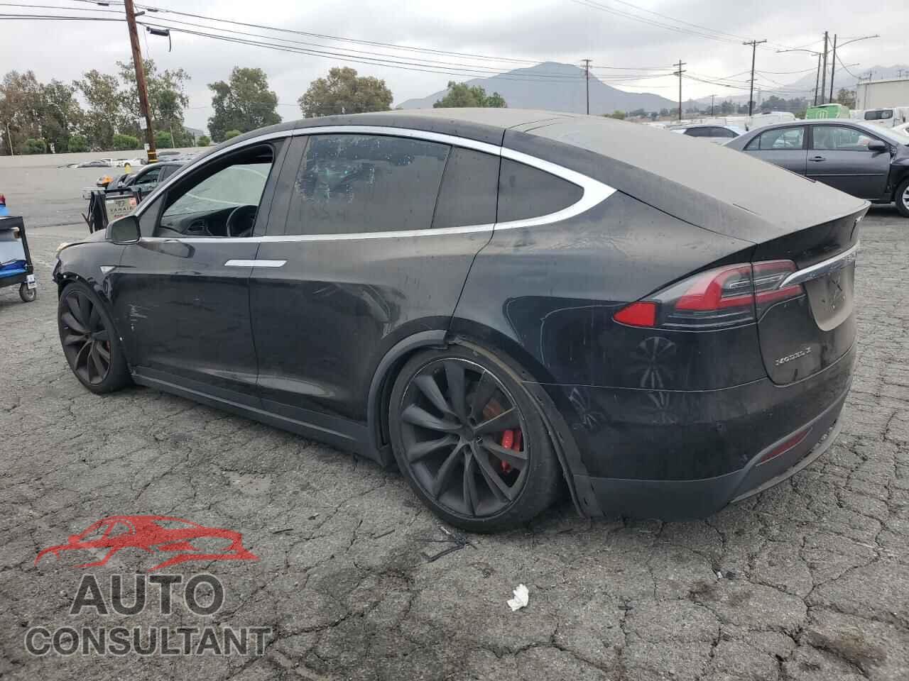 TESLA MODEL X 2016 - 5YJXCBE46GFS01023