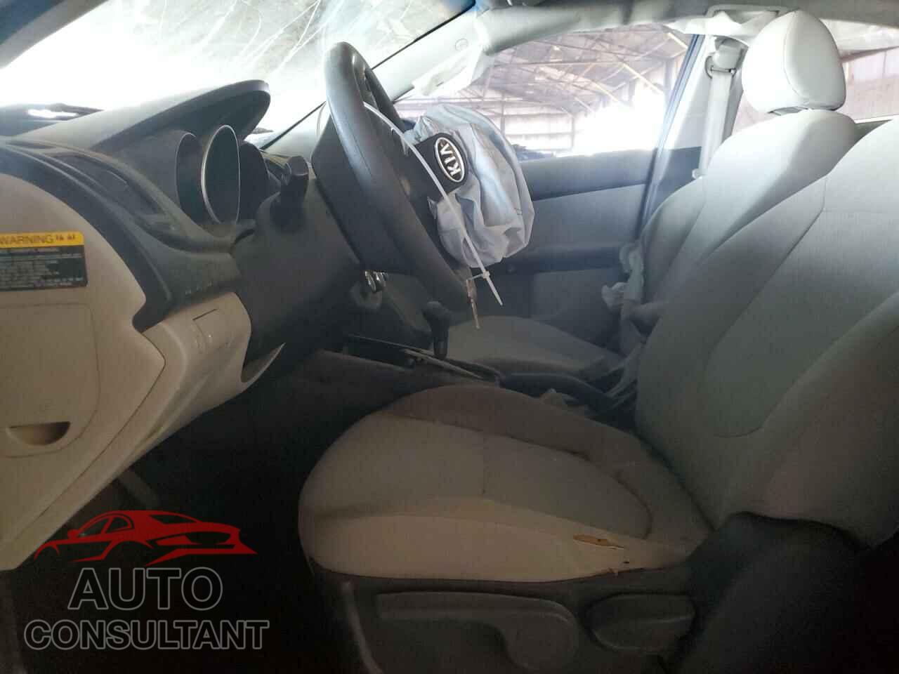 KIA FORTE 2010 - KNAFU4A20A5111865