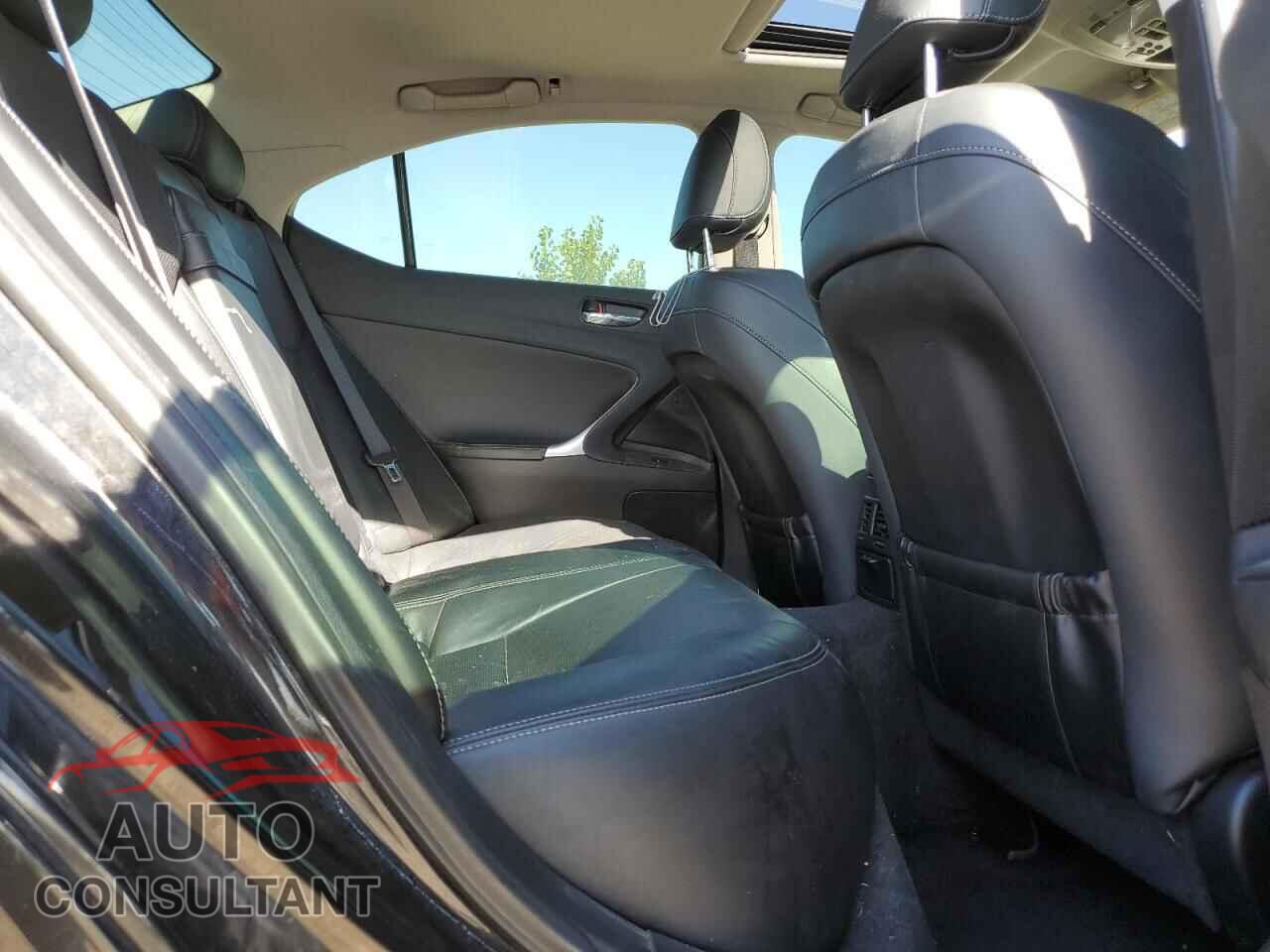 LEXUS IS 2011 - JTHCE5C20B5001517
